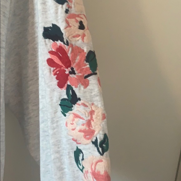 Embroidered sweatshirt - Picture 2 of 2